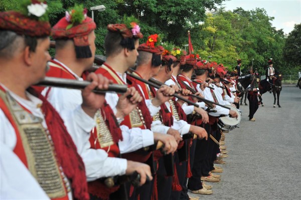 Sinjska Alka costumi tradizionali e sfilata