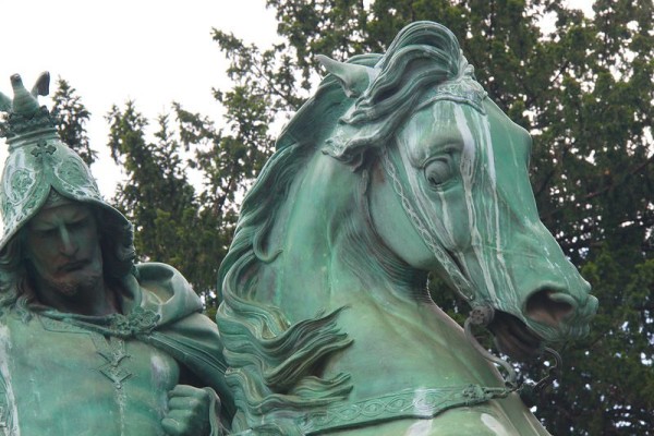 statua di San Giorgio che uccide il Drago a Zagabria