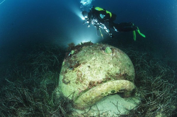 antica anfora sul fondale dell'Adriatico Croato