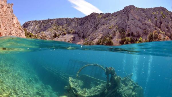 Relitto LF 126 affondato nella baia Zavratnica vicino a Senj