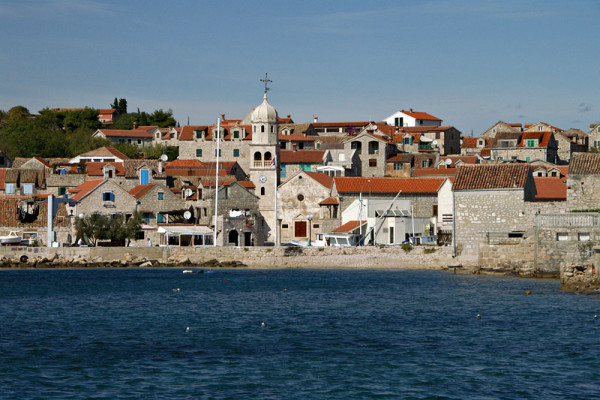 isola e porto di Prvic
